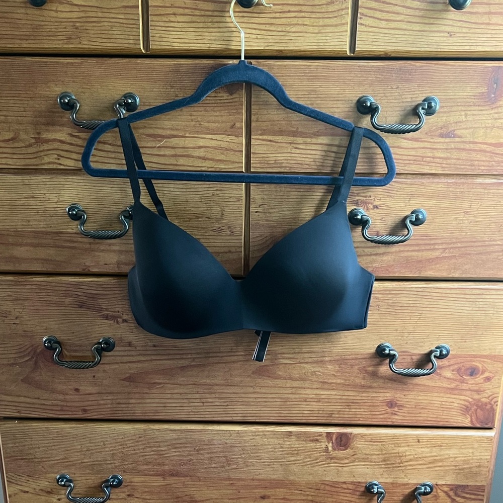 Victoria’s Secret T-Shirt Lightly Lined Wireless Bra